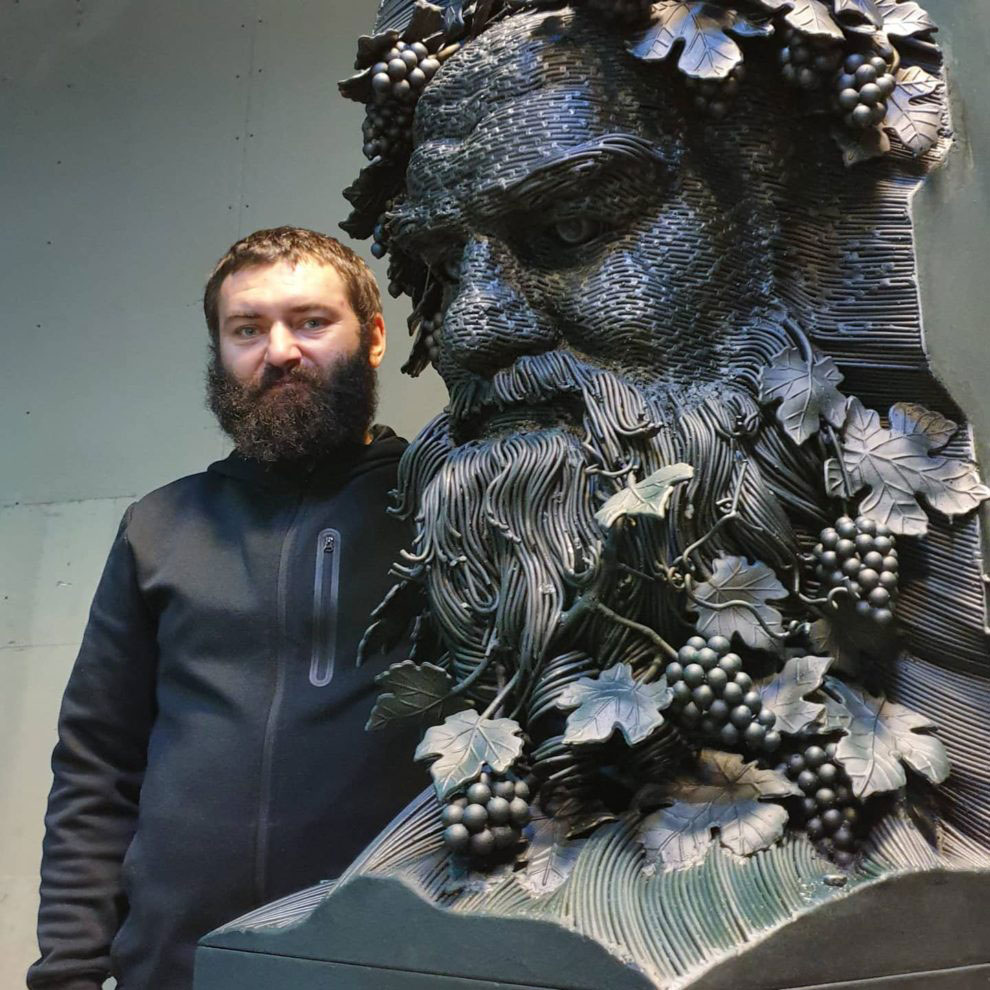 Румынский художник Darius Hulea. Cкульптура из проволоки