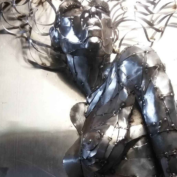 Iron Designs - cкульптура художника Джоэля Салливана.